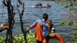 ris-evakuasi korban tenggelam