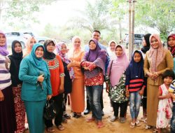 Ketua TP PKK Kabupaten Bintan, Ajak Kader PKK Tauladan dan Pelopor Hidup Bersih