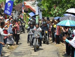 Presiden Naik Motor Tinjau Padat Karya Tunai