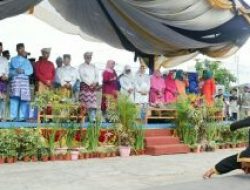 Pencak Silat dan Gasing Semarakan Pawai Ta’ruf MTQ Bintan ke 8