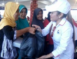 Ketua Kartini Perindo Bagi – bagi Paket Sembako