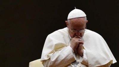Paus Fransiskus Doakan Korban Bom Surabaya, Nasihatnya: Hadapi Bukan dengan Kebencian