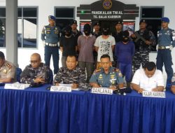 TIM WFQR IV Koarmabar I berhasil menangkap Perahu Pancung diduga Akan Merampok di Perairan Karimun
