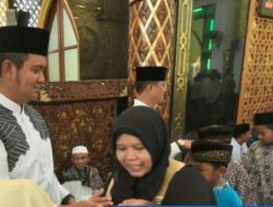 Ramadan Berbagi Berkah, Apri Motivasi Anak Yatim Meraih Cita