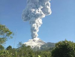 Gunung Merapi Kembali Meletus !