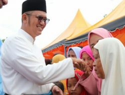 Lebaran Kedua Apri Silaturahmi dengan Warga Sri Kuala Lobam, Himbau Tertib Berlalulintas