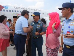 Danlantamal IV Sambut Kedatangan  Wagub Lemhanas RI di Bandara RHF