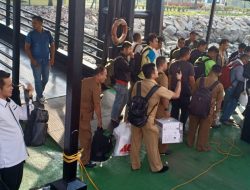 Kapal SB Putra Kepri Kandas Di Perairan Lobam