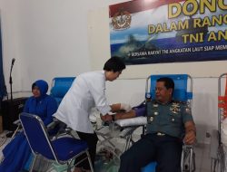 Mantap! Danlantamal IV Donorkan Darahnya