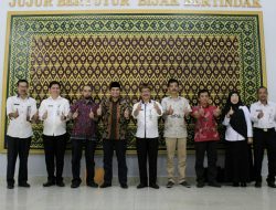 Pj Walikota Buka Sosialisasi Pembinaan UKPBJ