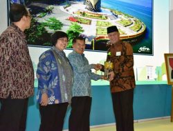 Syahrul terima Piala Adipura yang Diserahkan Langsung Oleh Wapres RI, M. Jusuf Kalla