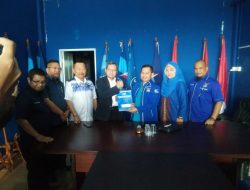 Rudi Mengambil Formulir di Sekretariat DPD Partai Demokrat
