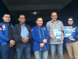 Hamid Rizal Menyerahkan Formulir Pendaftaran Bakal Calon Pilgub Kepri 2020 ke Sekretariat DPD Partai Demokrat Kepri