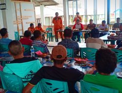 Polsek Tanjungpinang Barat Silaturahmi dan Himbauan Kamtibmas Terkait Perubahan Cuaca Serta Pembagian 20 Life jacket