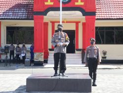 Kapolres Lingga AKBP Boy Herlambang Pimpin Apel dalam Rangka  Menuju New Normal