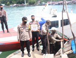 Sempena Hari Bhayangkara Ke-74, Polres Lingga Bagikan Sembako di Desa Penuba