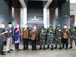 Ketua DPRD Provinsi Kepri Jumaga Nadeak Sambut Kunjungan Pangkogabwilhan 1