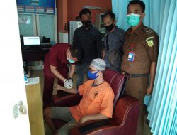 Polsek Daek Lingga Menyerahkan Tersangka dan Barang Bukti Pembakaran Mobil