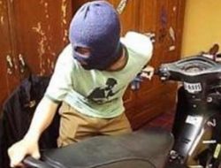 Waspada! Curanmor Incar Motor di Parkiran Swalayan Pinang Lestari