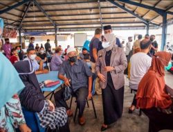 Wali Kota Hj Rahma dan Gubernur Ansar Ahmad tinjau Vaksin Lansia