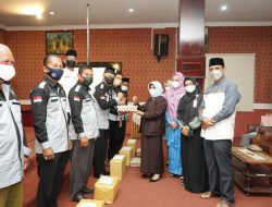RT/RW se-Kota Tanjungpinang terima Bingkisan dari Pemko