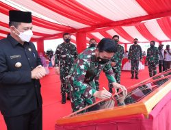 PANGKOARMADA I dan DANLANTAMAL IV Hadidi Peresmian MAKOGABWILHAN I,II,III dan MONUMEN TRI MATRA