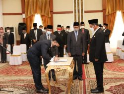 Gubernur Lantik Pejabat Eselon III, IV dan JFT Dilingkup Pemprov Kepri
