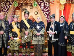 Wagub Marlin Hadiri Penabalan Datuk Setia Amanah Wako Batam