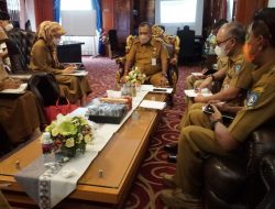 Pj Sekda Kepri Pimpin Rakor Penanganan Kebakaran Pulau Buluh
