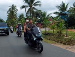 Naik Motor, Roby Sambangi Rumah-rumah Warga Bagikan Paket Sembako