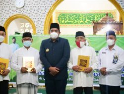 Plt Bupati Bintan Hadiri Pelantikan DMI Cabang Bintan Timur dan Lounching Gerakan Wakaf 100.000 Al Qur’an