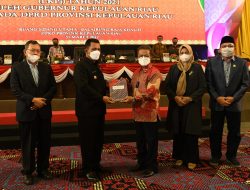 Gubernur Ansar Sampaikan LKPj Tahun 2021 Dalam Rapat Paripurna DPRD Provinsi Kepri