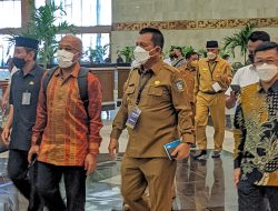 Gubernur Ansar Ikuti Arahan Presiden Jokowi “Genjot Belanja Produk Lokal!”