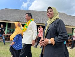 Gubernur Bersama Ketua Komisi IV DPRD Kepri Serahkan SK PTK Non ASN di Kabupaten Natuna