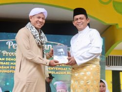 Habib Segaf Kagumi Cara Gubernur Ansar Bangun Jiwa Umat