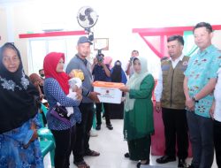 Wali Kota Tanjungpinang Rahma Beri Bantuan 250 KK Warga Terdampak Banjir