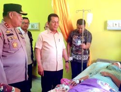 Ansar Ahmad Jenguk Korban Longsor yang Dirawat di RSUD Natuna
