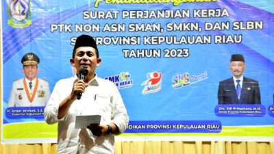 Gubernur Kepri  Ansar Hadiri Penandatanganan Guru PTK Non ASN Se-Kota Batam