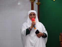 Safari Subuh di Masjid Al Barokah, Rahma Berikan Bantuan Rp 25 Juta