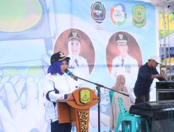 Bersama Petugas Kebersihan, Rahma Ikut Arak Piala Adipura Keliling Tanjungpinang