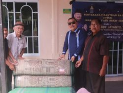 Ketua Komisi I DPRD Kepri  Salurkan Bantuan Sajadah Karpet Untuk Masjid Al Fauz