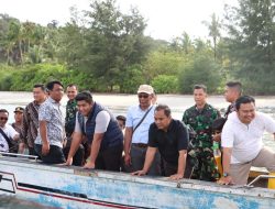Untuk Antisipasi, Bupati Bintan Pastikan Tim Terpadu Penjagaan Pantai Tetap Bertugas Hingga Penghujung Pekan