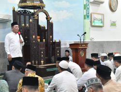 Gubernur Ansar Safari Ramadhan di Masjid Istiqomah dan Masjid Jami’ Baiturrahim Tarempa