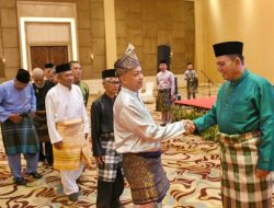 Gubernur Ansar Halalbihalal Dengan Masyarakat Kepri Se-Jawa Barat di Bandung