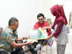 Berikan Batuan Berobat, Jefridin Doakan Kesembuhan Untuk Messa Haris