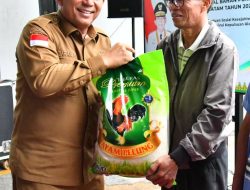 Gubernur Kepri Serahkan 1.200 Paket Sembako Untuk Masyarakat Batam