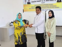 Bupati Serahkan Ijazah Paket Kepada 191 Warga Belajar