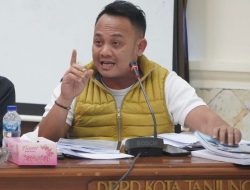 Ketua Fraksi Golkar DPRD Tanjungpinang Dasril Tolak Kenaikan Tarif Pas Masuk Pelabuhan SbP