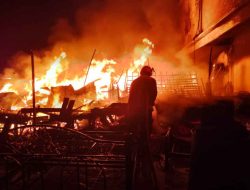Dua Ruko di Tanjungpinang Hangus Terbakar