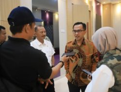 Ratusan ASN Terima Tanda Kehormatan, Wahyu Wahyudin Harap Semakin Inovatif dan Melayani